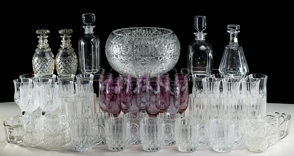 Lot 221: Crystal and Glassware Assortment