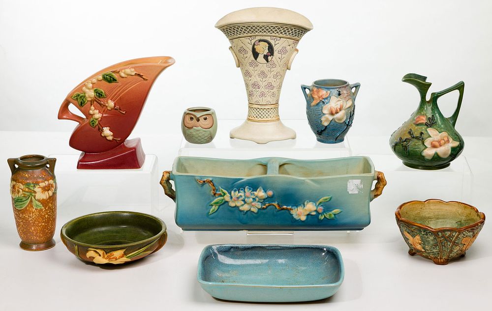 Lot 224: Roseville and Weller Pottery Assortment