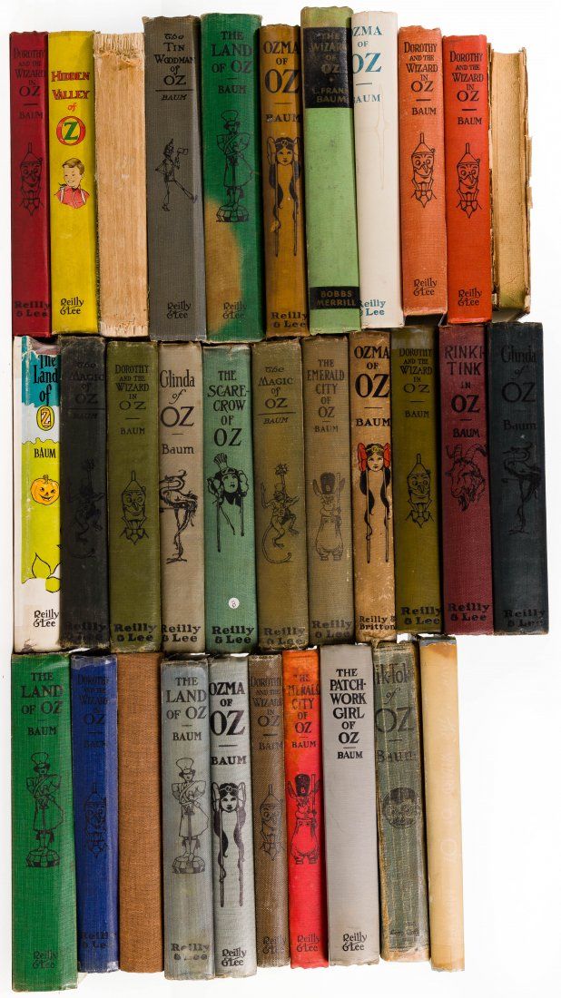 Lot 246: 'Wizard of Oz' Book Assortment