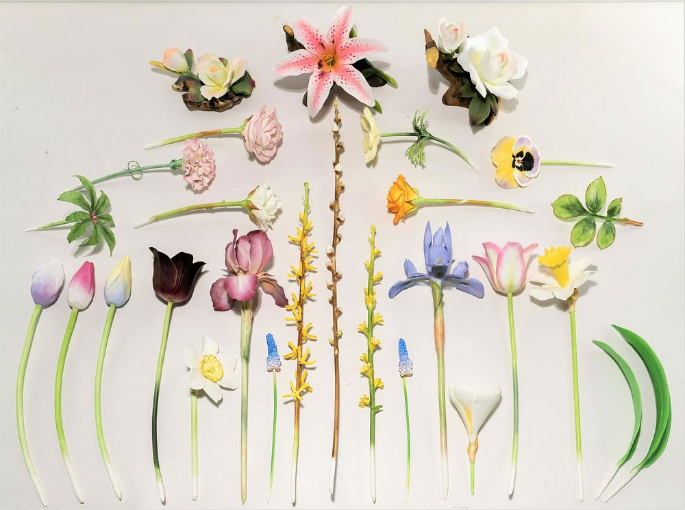 Lot 335: Bisque Porcelain Flower Assortment
