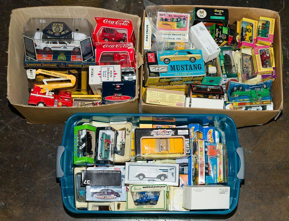 Lot 383: Die-Cast Car Assortment
