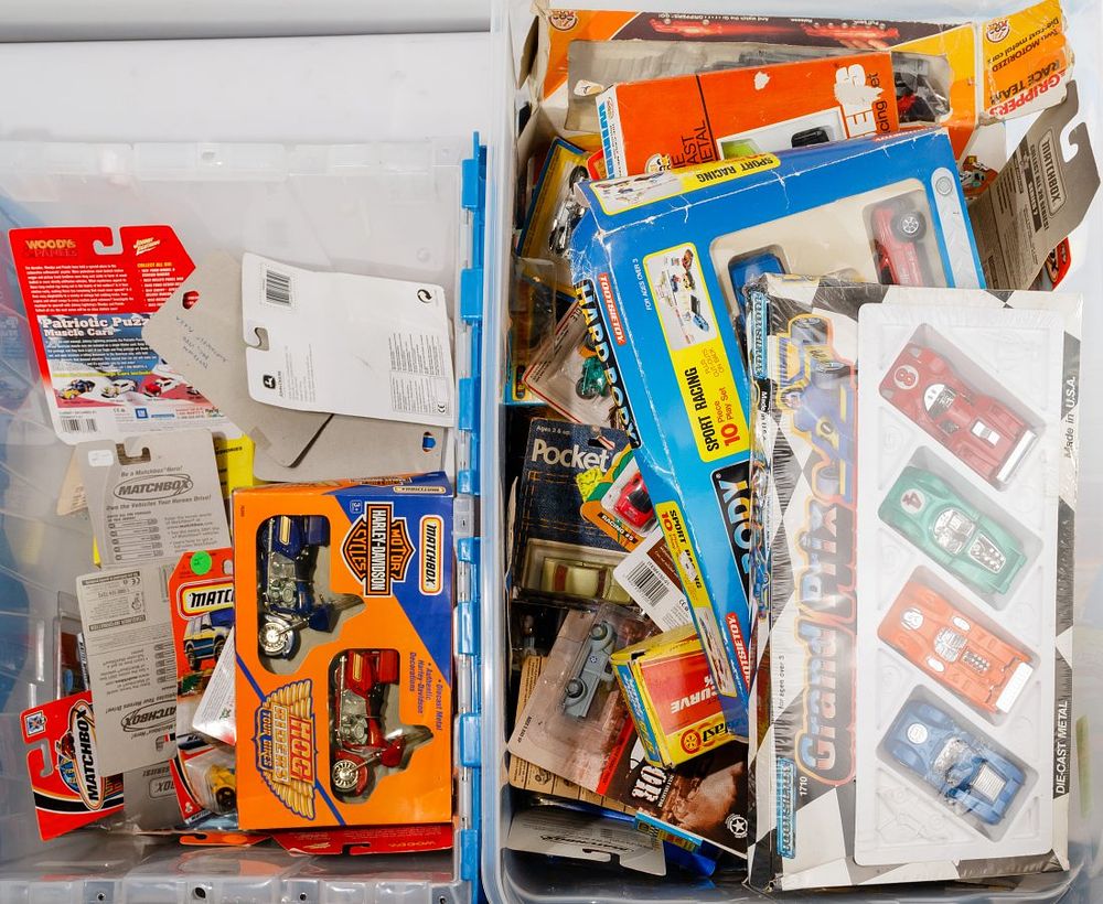 Lot 385: Die-Cast Toy Car Assortment