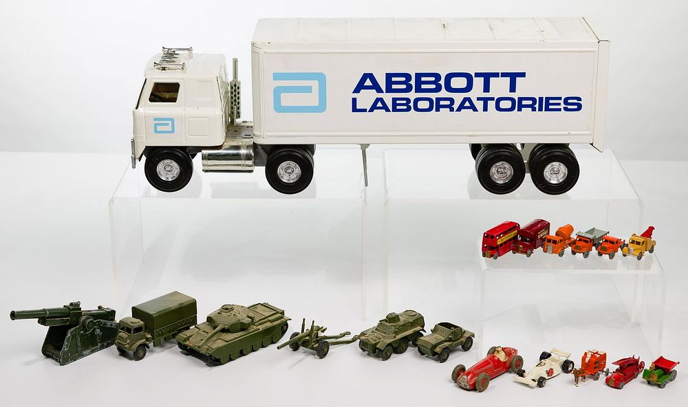 Lot 392: Lesney Diecast Metal Toy Vehicle Assortment