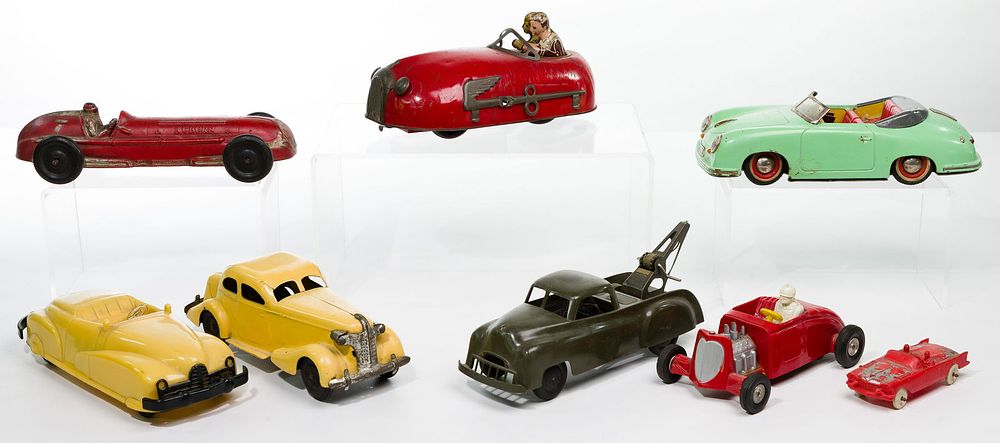 Lot 393: Lindstrom 'Skeeter-Bug' and Toy Car Assortment