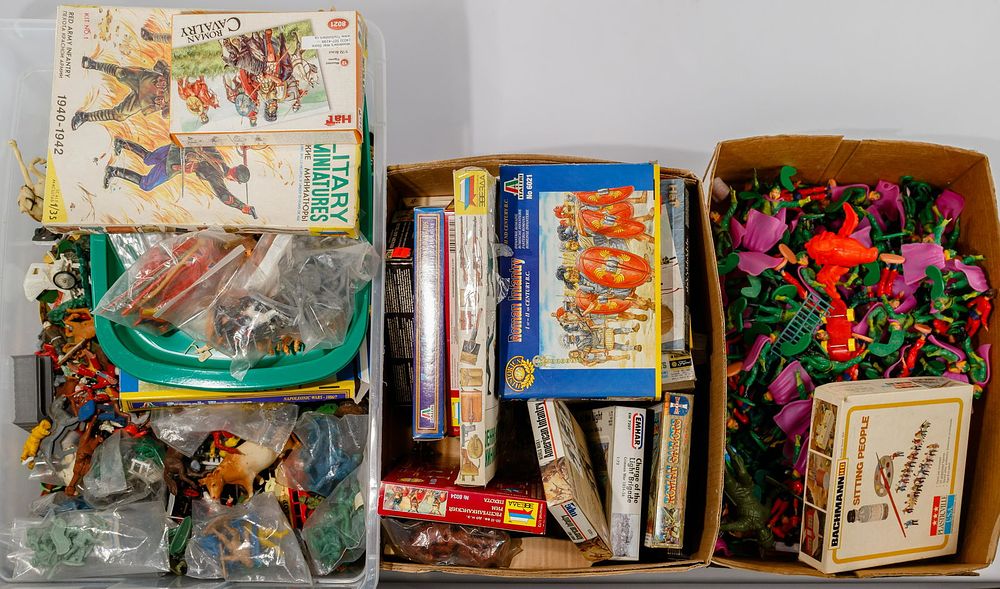 Lot 420: Plastic Toy Figure Assortment