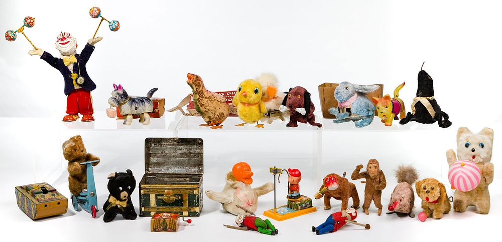 Lot 444: Wind-Up Toy Assortment