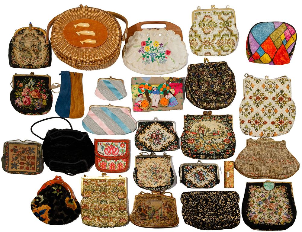 Lot 469: Handbag Assortment
