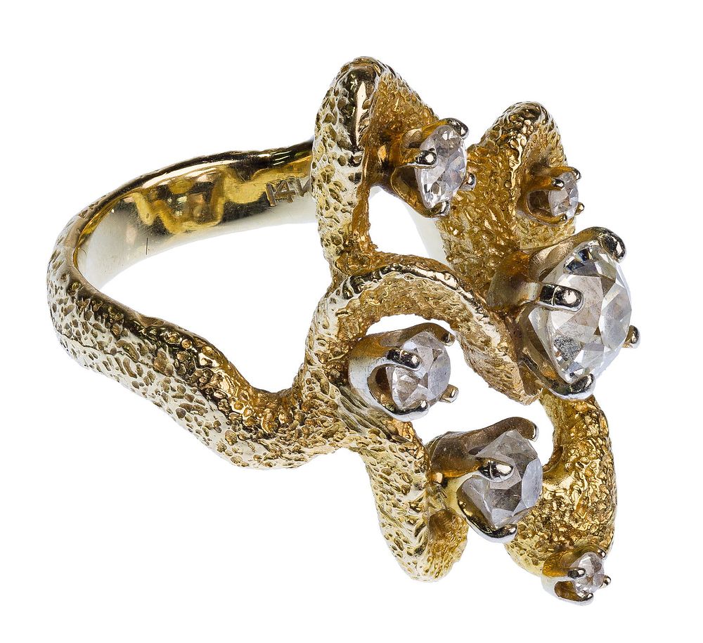 Lot 485: 14k Yellow Gold and Diamond Ring