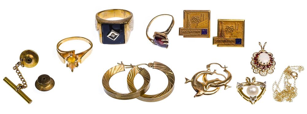 Lot 507: 10k Yellow Gold Jewelry Assortment