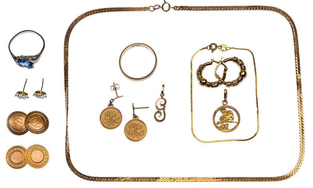Lot 518: 18k, 14k and 10k Yellow Gold Jewelry Assortment