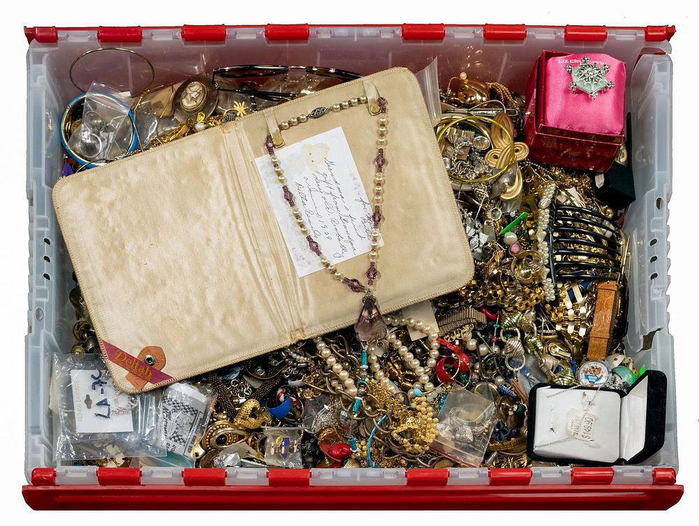 Lot 567: Costume Jewelry Assortment