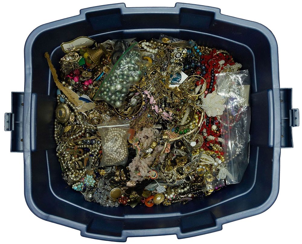 Lot 570: Costume Jewelry Assortment