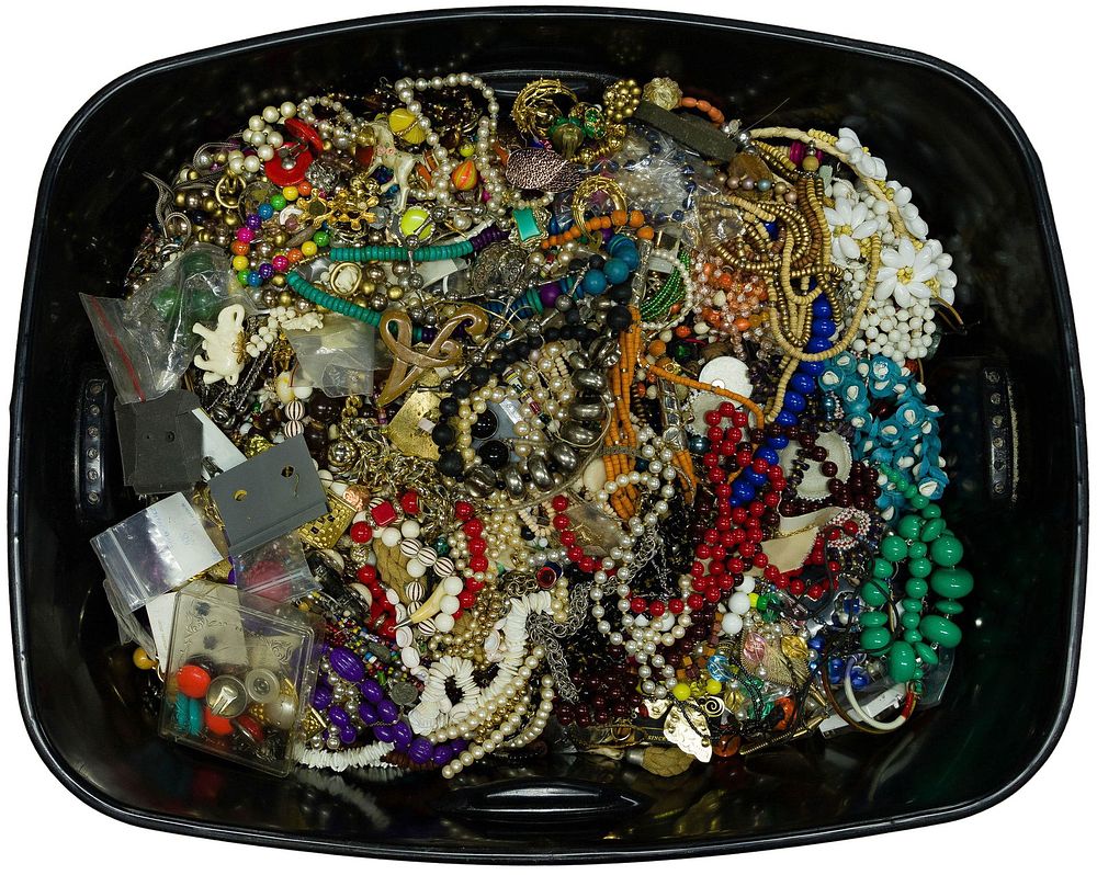 Lot 576: Costume Jewelry Assortment