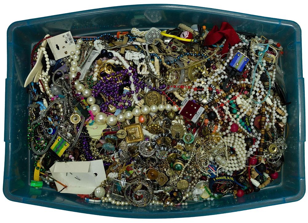 Lot 577: Costume Jewelry Assortment