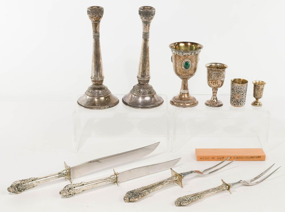 Lot 603: Sterling Silver and Russian Silver (875) Object