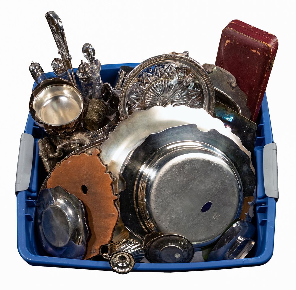 Lot 609: Silverplate Hollowware Assortment