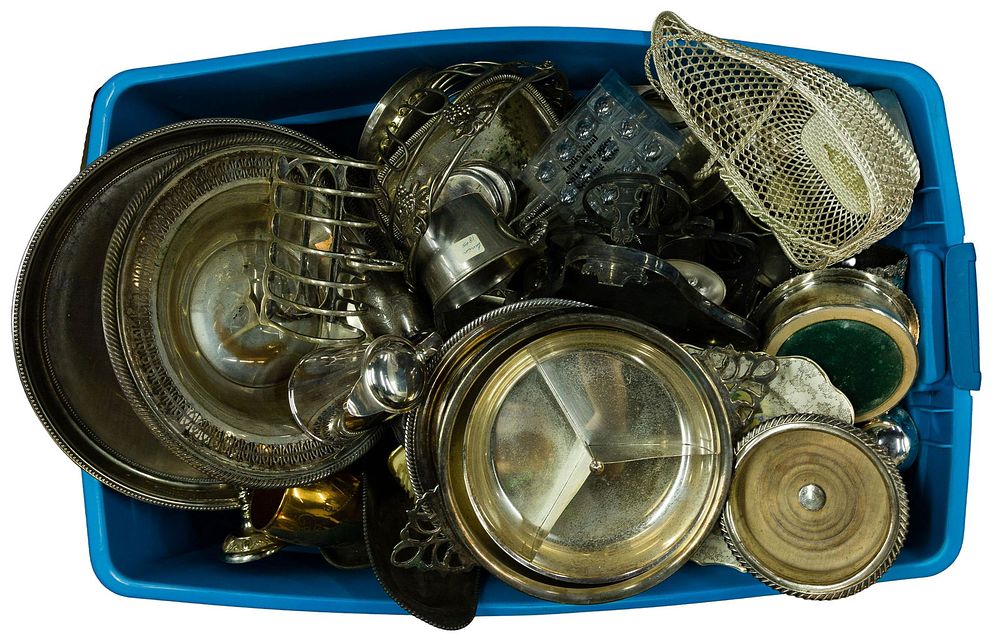 Lot 610: Silverplate Hollowware Assortment