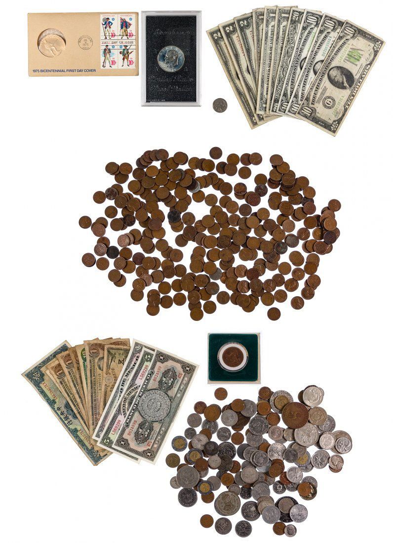 Lot 632: Coin and Currency Assortment