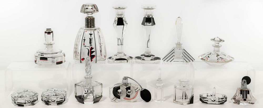 Lot 226: Art Deco Style Crystal Vanity Object Assortment
