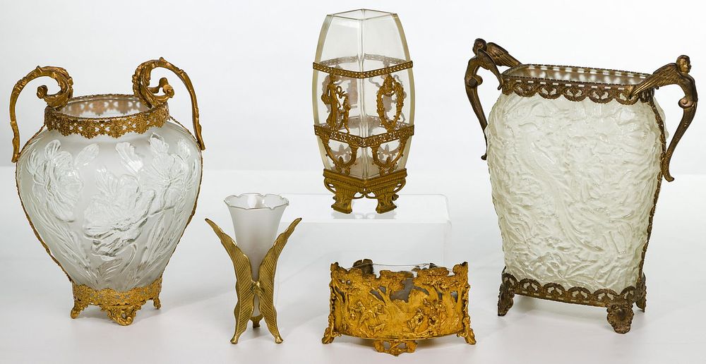 Lot 285: Glass and Ormolu-style Object Assortment