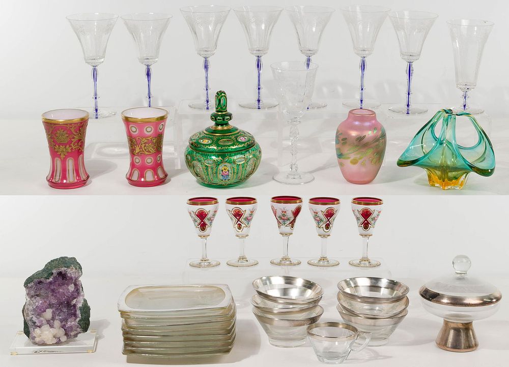 Lot 286: Glass Assortment