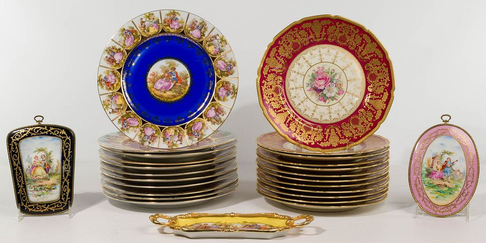 Lot 317: Bavarian Porcelain Assortment