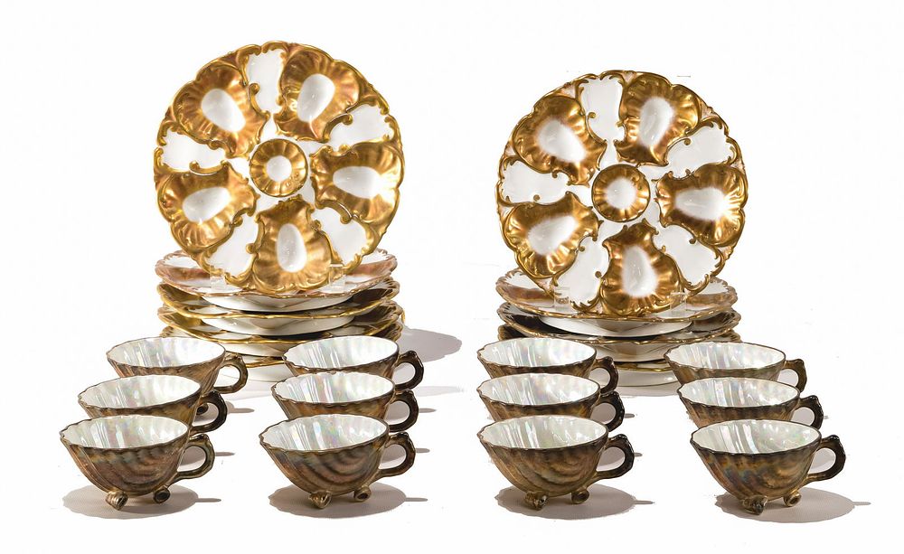 Lot 332: Limoges L S & S Oyster Plates