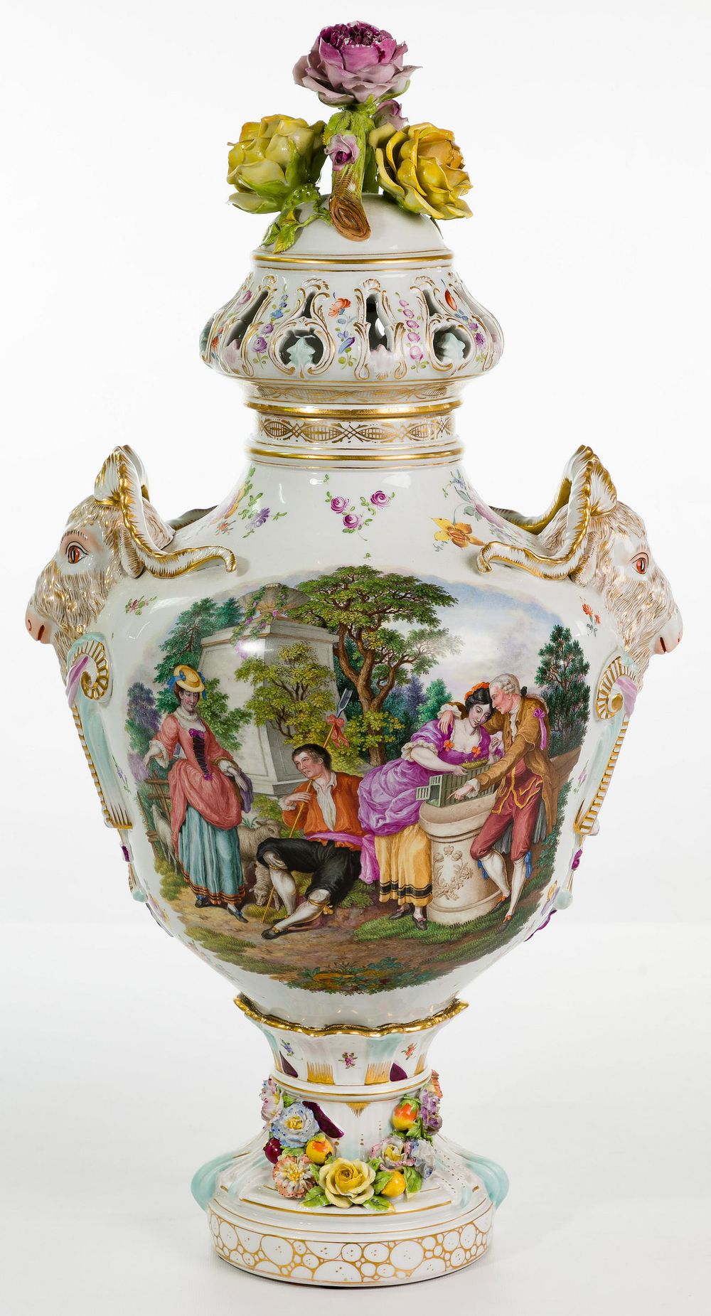 Lot 334: Meissen Porcelain Urn