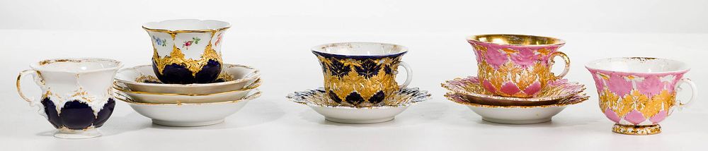 Lot 335: Meissen Teacup and Saucer Assortment