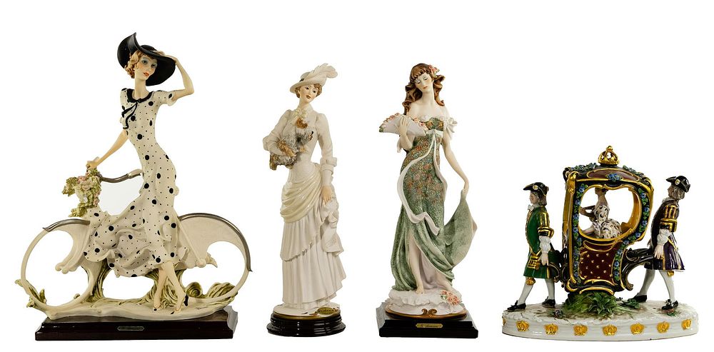 Lot 360: Giuseppe Armani Florence Figurine Assortment