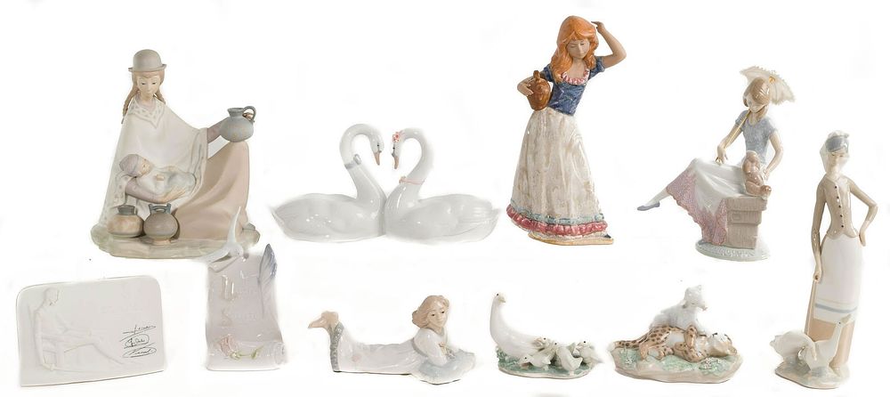 Lot 364: Lladro and Nadal Figurine Assortment