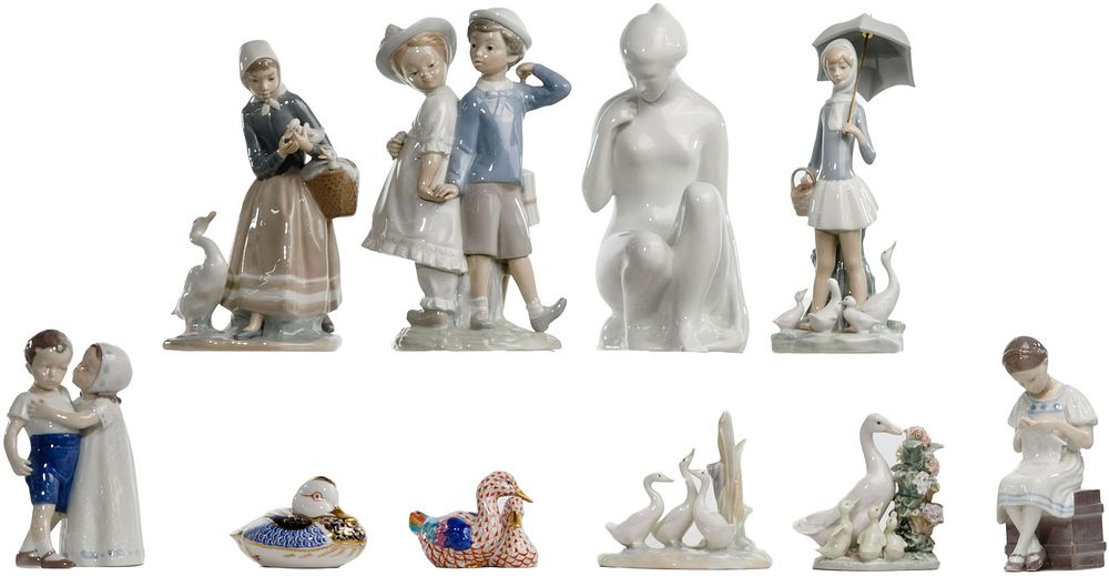 Lot 370: Porcelain Figurine Assortment