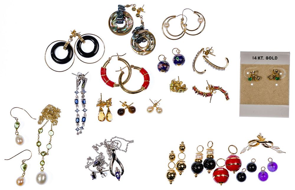 Lot 449: 14k Gold Jewelry Assortment