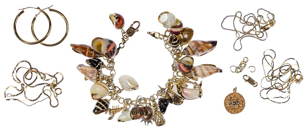 Lot 464: 14k and 10k Gold Jewelry Assortment
