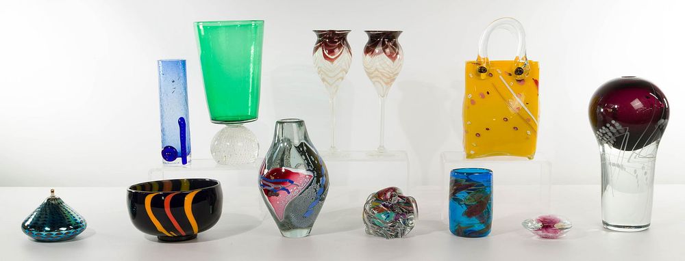 Lot 197: Art Glass Assortment