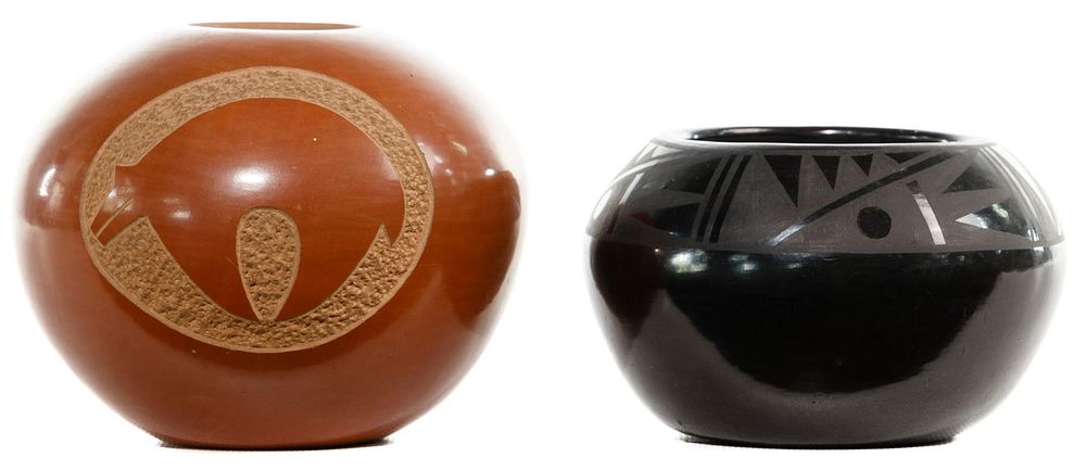 Lot 212: San Idelfonso Pueblo Pottery