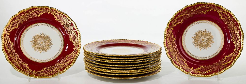Lot 215: Royal Doulton for Higgins and Seiter Plate Collection