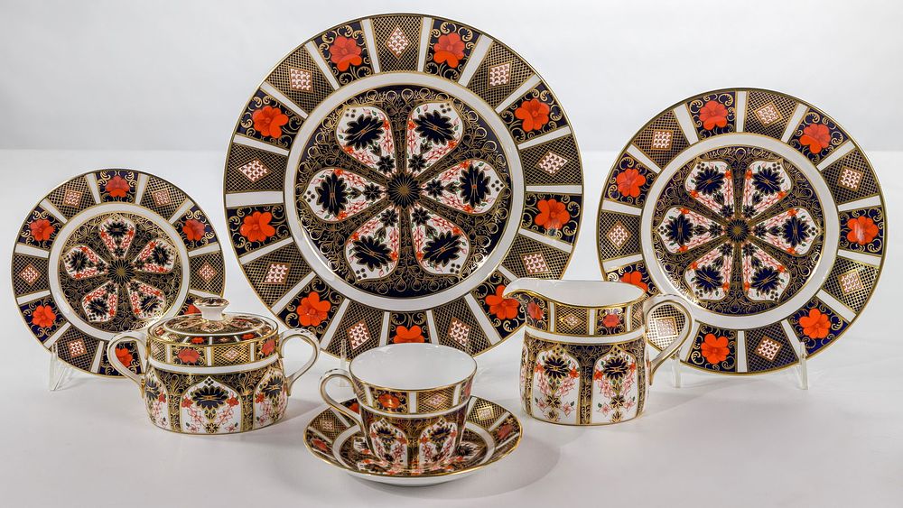 Lot 223: Royal Crown Derby 'Imari' Bone China Service