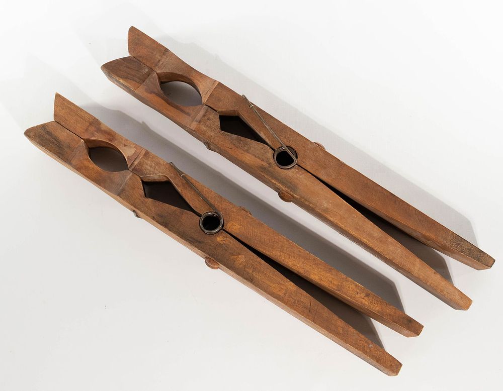 Lot 237: Decorative Store Display Clothespins