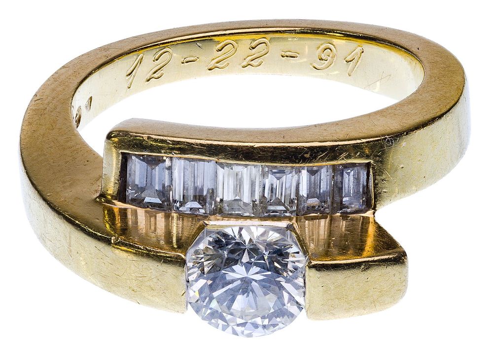 Lot 263: Paul Klecka 18k Yellow Gold and Diamond Ring