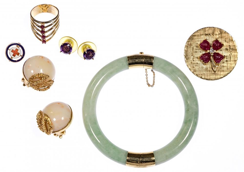 Lot 293: 14k Yellow Gold Jewelry Assortment