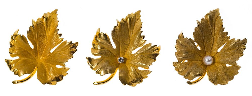 Lot 298: Tiffany & Co 14k Yellow Gold Maple Leaf Brooches