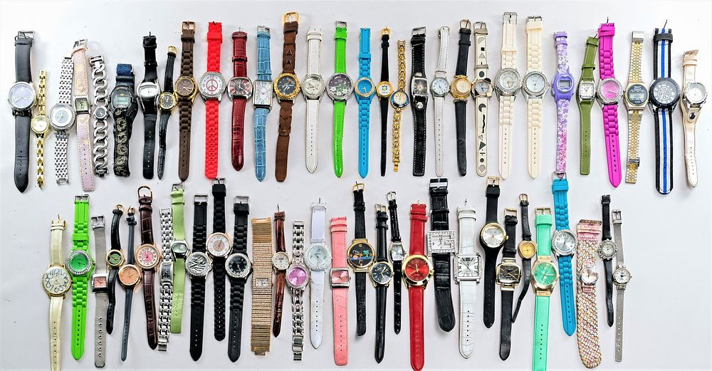 Lot 320: Watch Assortment
