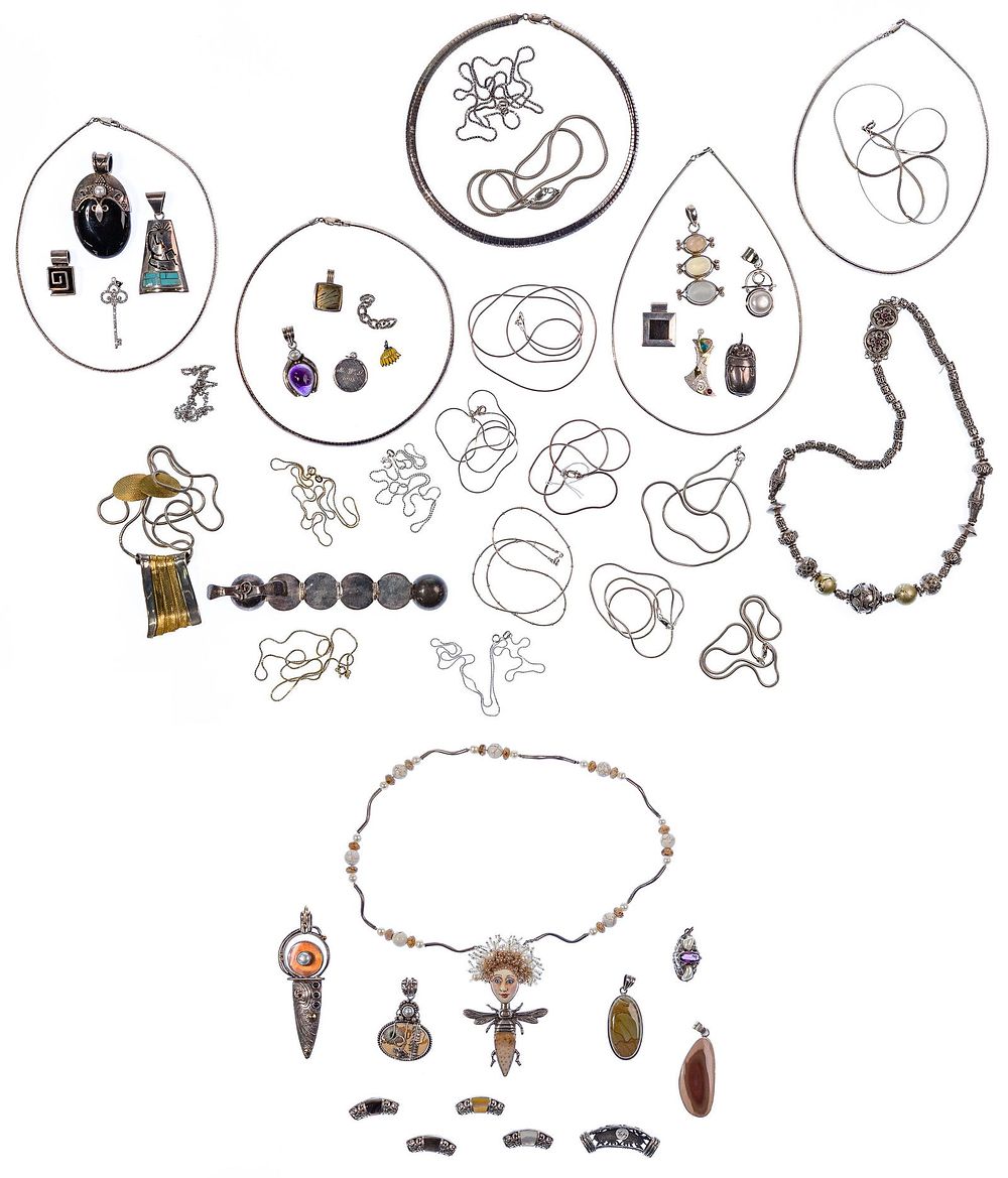 Lot 322: Sterling Silver Jewelry Assortment