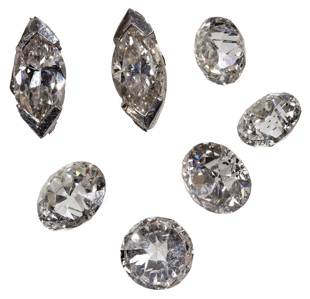 Lot 331: Loose Diamond Assortment