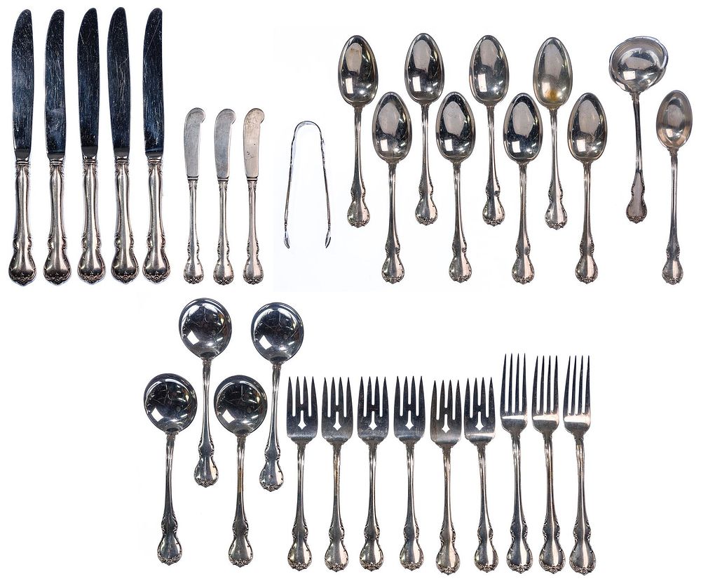 Lot 344: Towle 'French Provincial' Sterling Silver Flatware