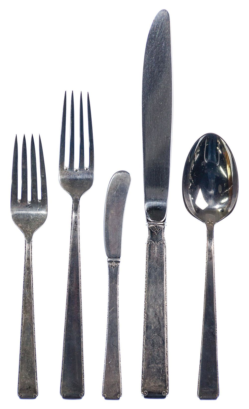 Lot 346: Towle 'Old Lace' Sterling Silver Flatware Service