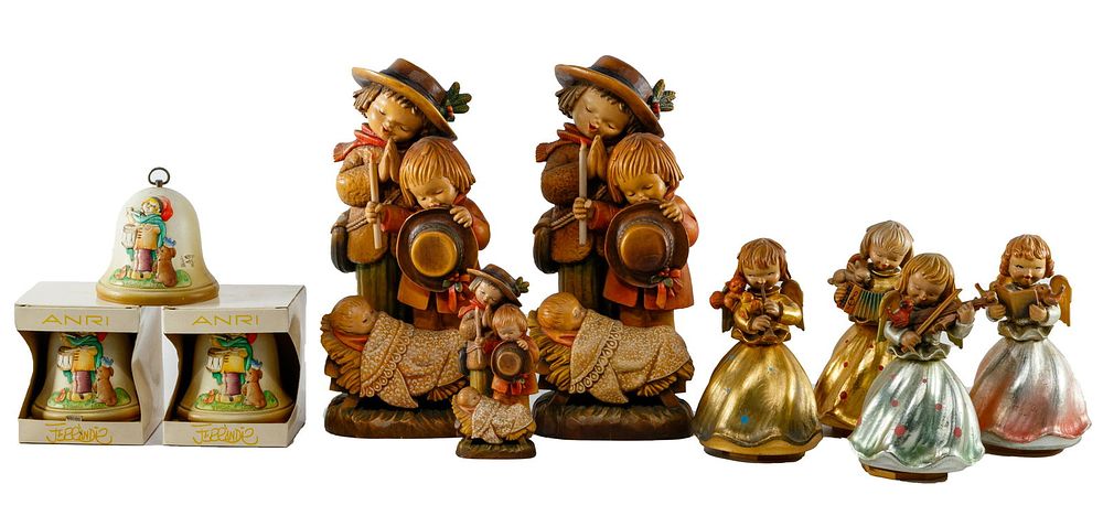 Lot 242: Anri Figurine Assortment