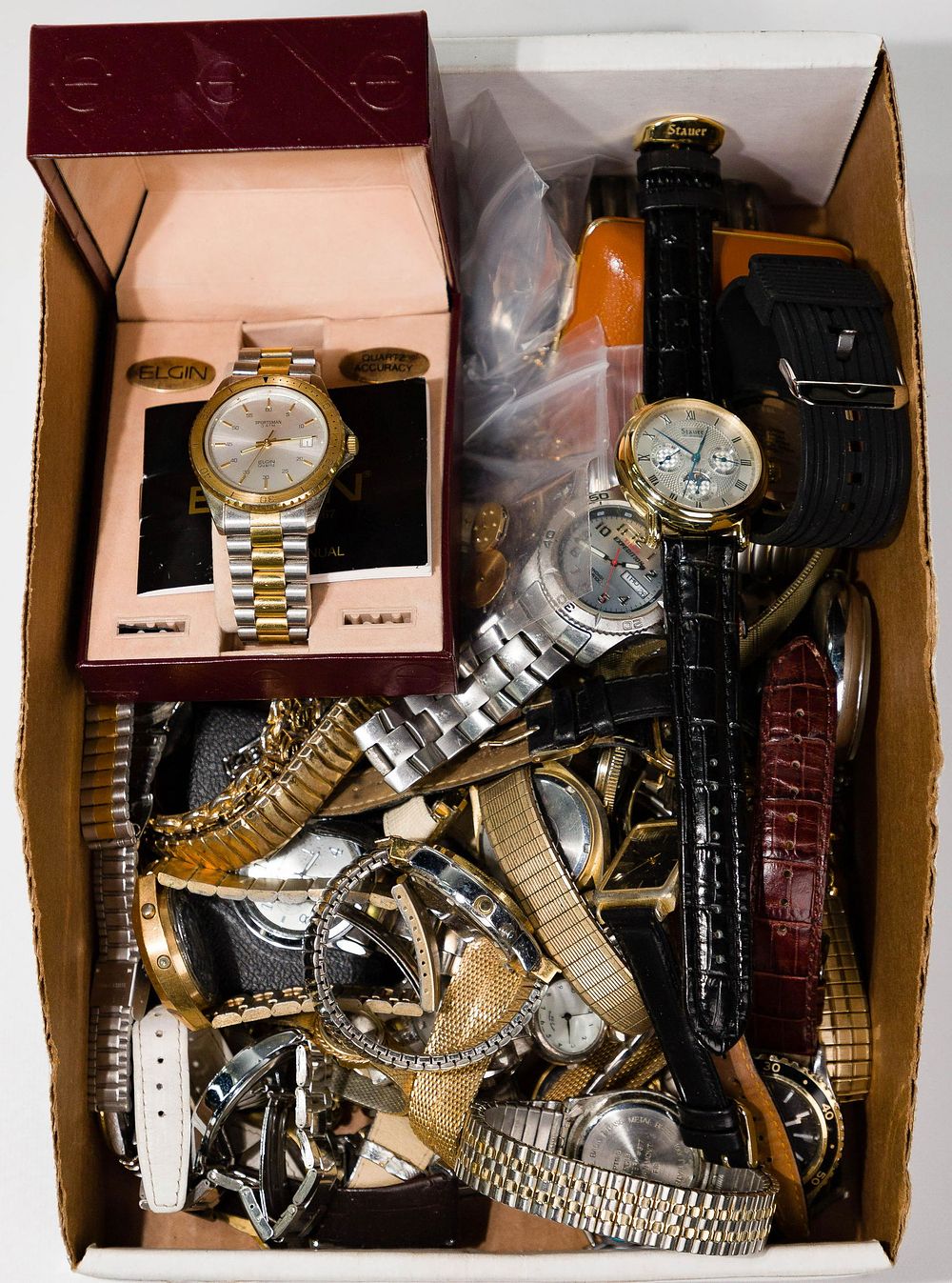 Lot 325: Watch Assortment