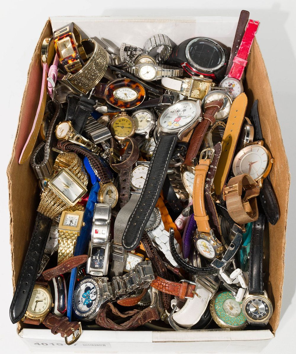Lot 328: Wrist Watch Assortment